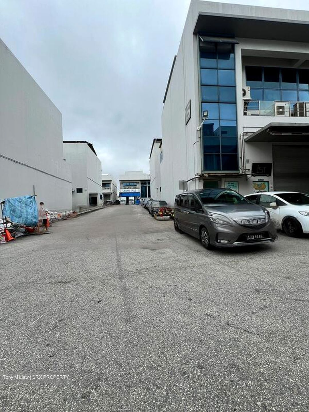 Bartley Biz Centre (D14), Factory #480163651